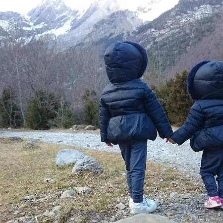 Casa Encuentra, En El Pirineo Al Lado De Ainsa 乡村民宿 El Pueyo de Araguás
